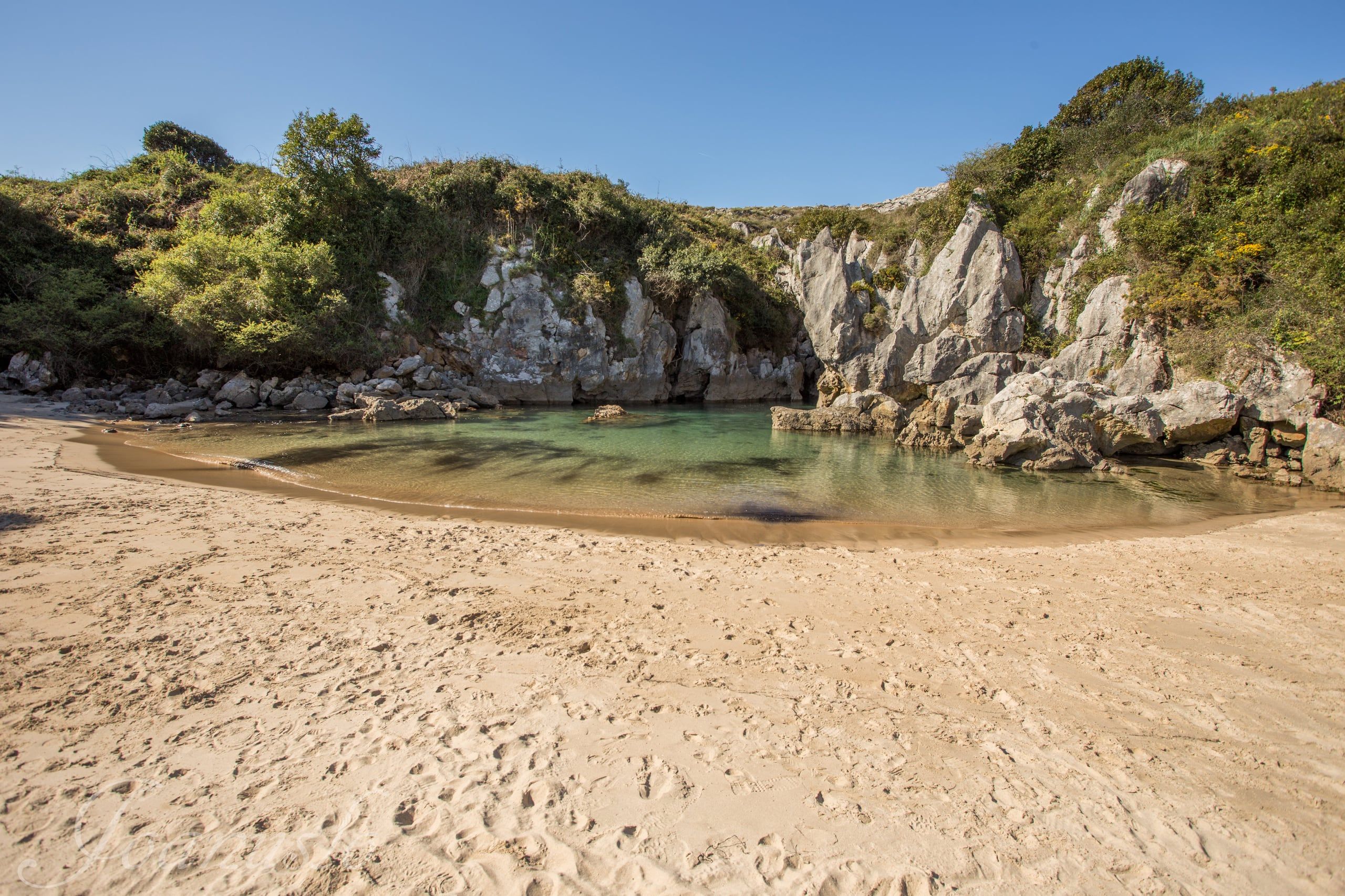 Playa de Gulpiyuri, Asturias